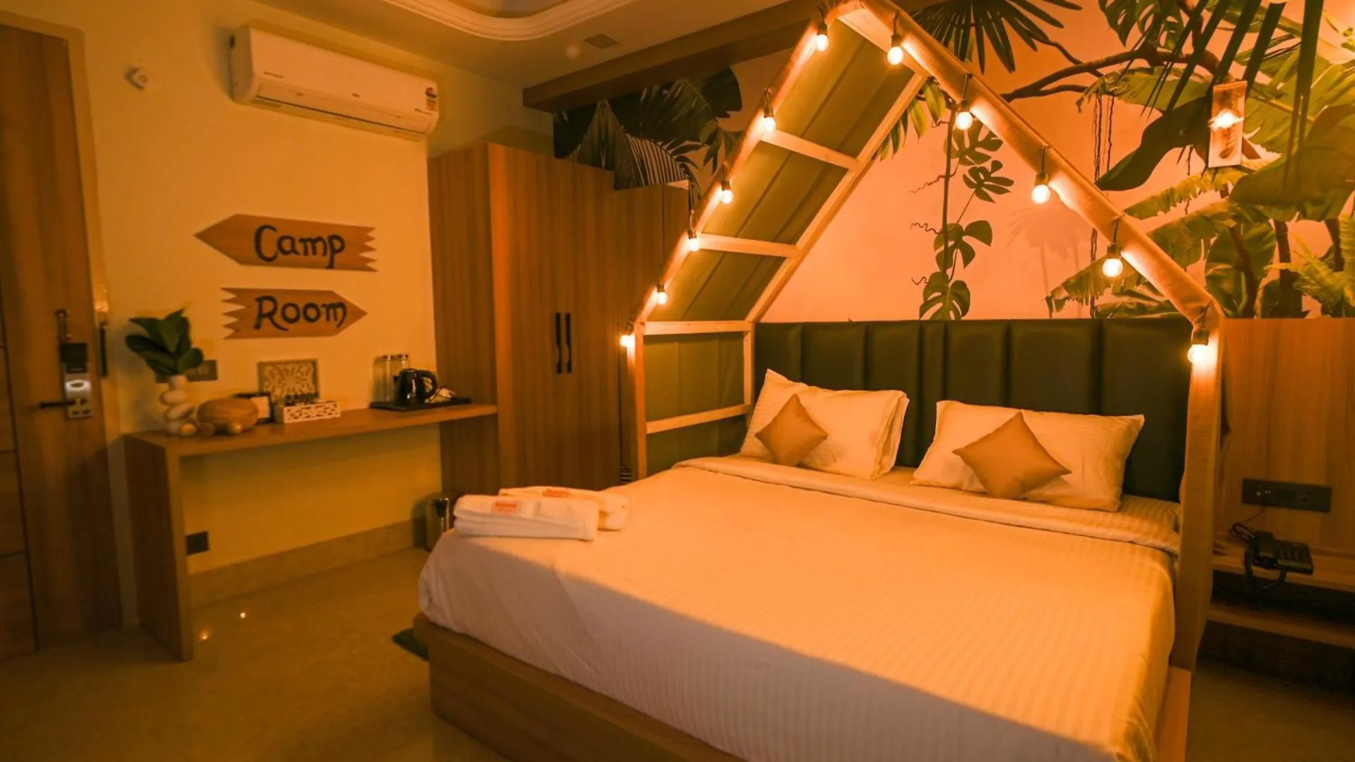 Hotel Orsom Stays Sassy Sector 53 Gurgaon