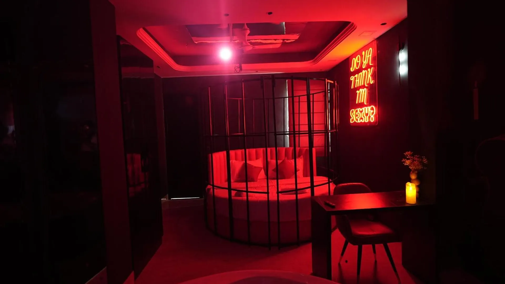 Orsom Stays Sassy Sector 53 Gurgaon Hotel