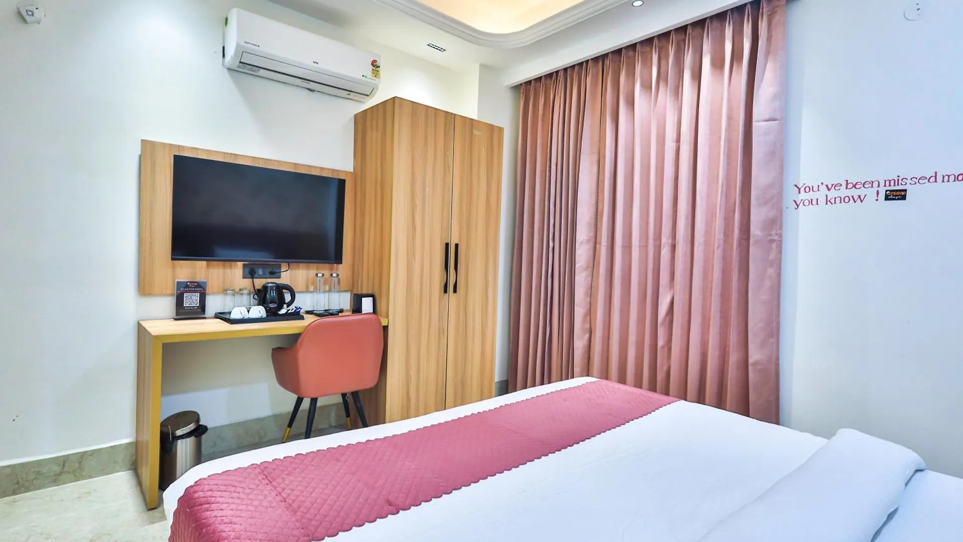 Orsom Stays Sassy Sector 53 Gurgaon Hotel