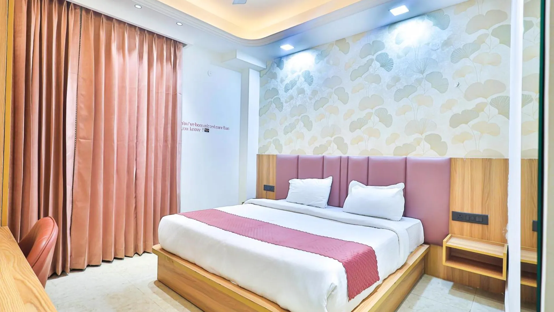 Orsom Stays Sassy Sector 53 Gurgaon Hotel