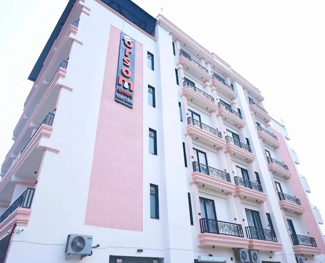Hotel Orsom Stays Sassy Sector 53 Gurgaon